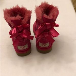 Used Ugg®️ Bailey bow pink toddler girl size 10
